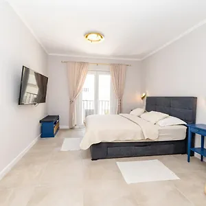 https://luxury-room-erceg.hotelinzadar.com